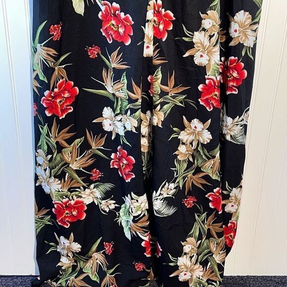 Pretty Little Things Plus Dress Women’s 3X Black Floral Twist Front Maxi Dress - Picture 8 of 8